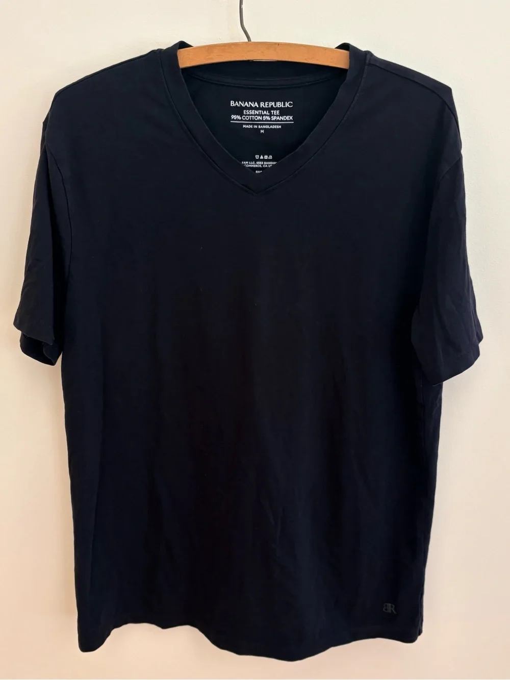 Banana Republic Essential V-Neck Tee
